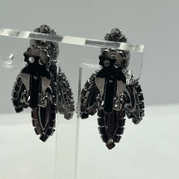 Stunning blue and clear rhinestone sparkly dangle clip on silver tone earrings - Picture 10 of 16